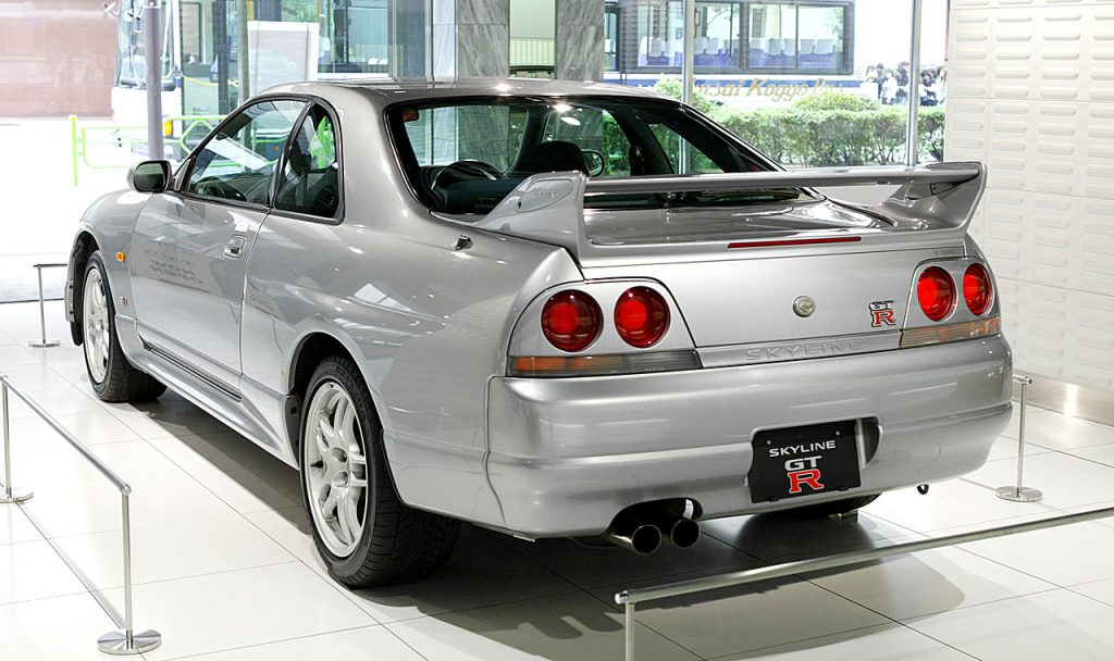 Nissan Skyline GTR R33 - pic3